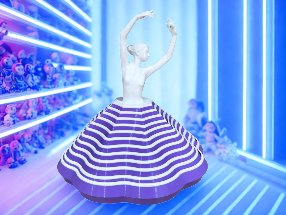 Escultura Bailarina Infinita — 2/3
